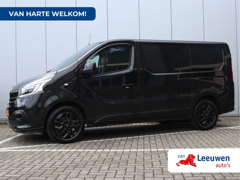 Renault Trafic 2.0 dCi 120 T27 L1H1 Black Edition | 3-pers |, Voorwielaandrijving, Gebruikt, 4 cilinders, Renault