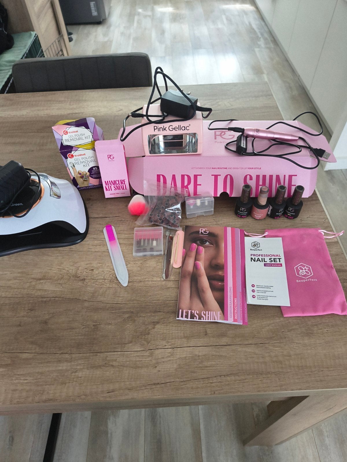 Pink Gellac & Beeperfect Professionele Nagelset, Ophalen of Verzenden, Gehele gezicht
