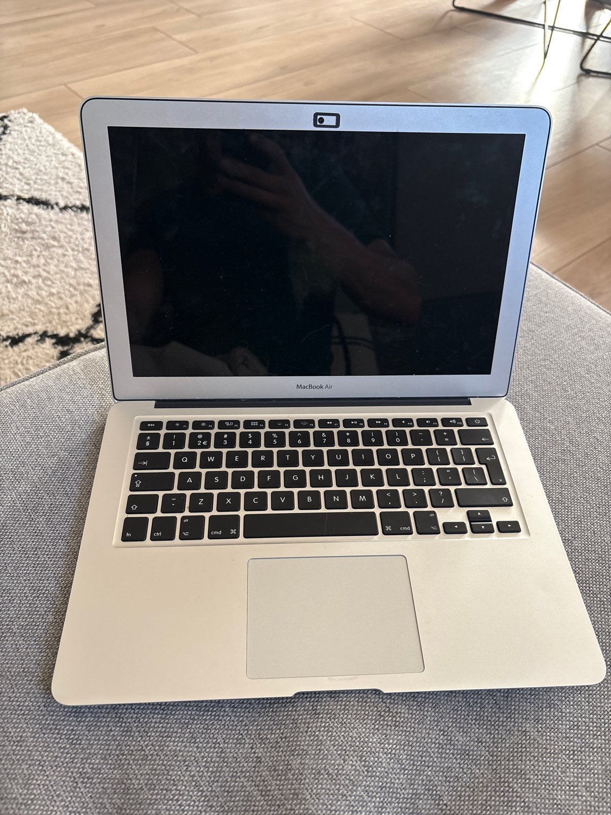 MacBook Air 13 inch A1466 (defect) - voor onderdelen/reparat, Computers en Software, Apple Macbooks, Niet werkend, MacBook Air