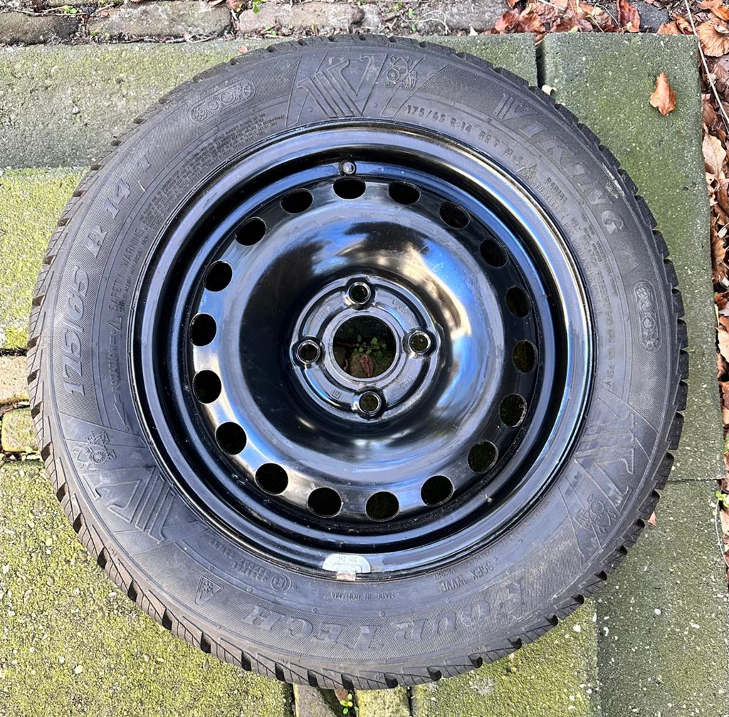 Nieuwe Viking Four Tech All Season band - 175/65 R14T, Ophalen, Nieuw