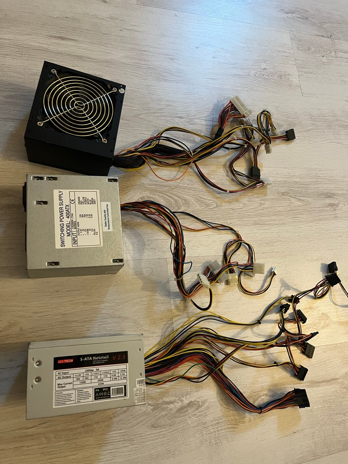 3 oudere PC Voedingen, Computers en Software, Interne voedingen, Ophalen, Gebruikt