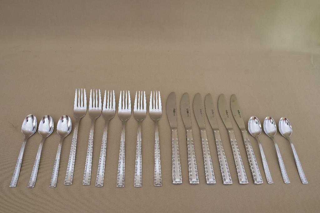 bestek 18 delig 6 personen Nivella Edelstahl, Ophalen of Verzenden, Gebruikt, Rvs of Chroom