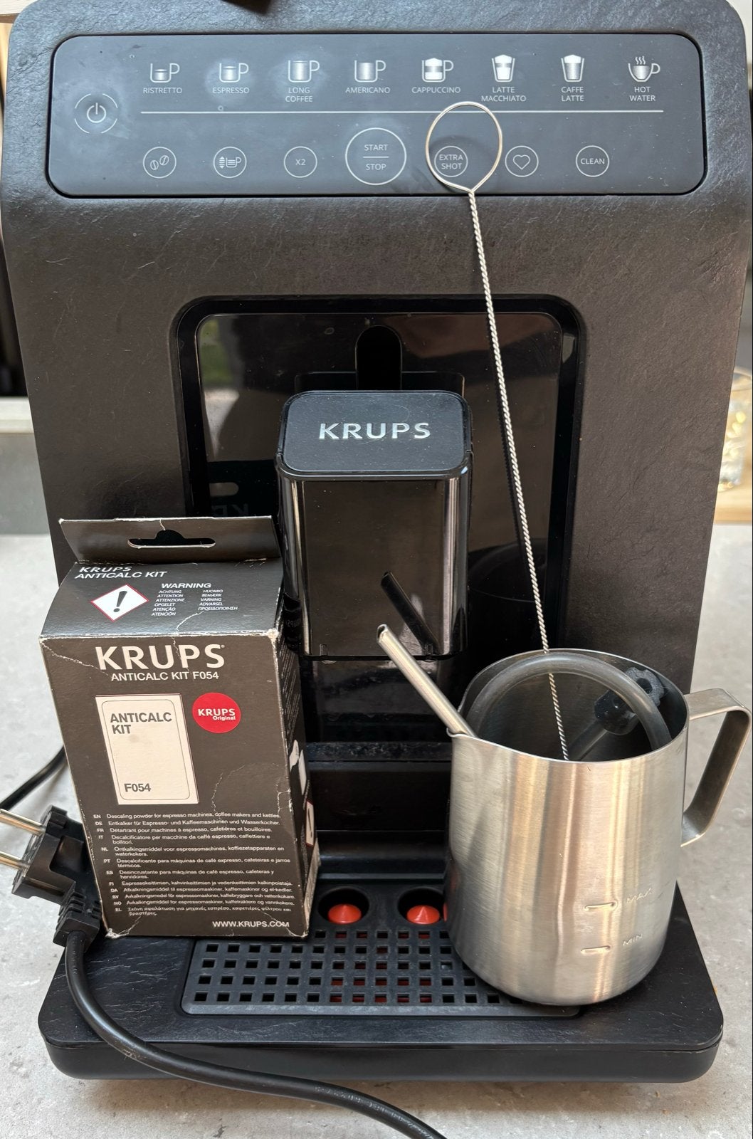 Krups Koffiemachine EA897, Witgoed en Apparatuur, Koffiezetapparaten, Koffiemachine, Koffiebonen, Zo goed als nieuw, 4 tot 10 kopjes
