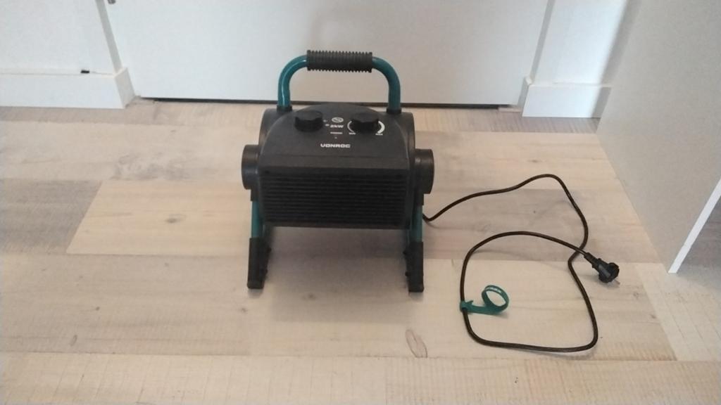 Elektrische ventilatorkachel. VONROC., Tuin en Terras, Ophalen