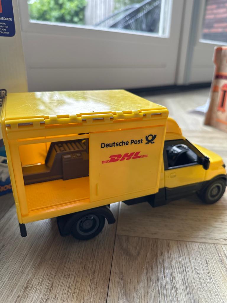 DHL Speelgoed Voertuigen Set: Vrachtwagen, Fiets & Postbus, Kinderen en Baby's, Speelgoed | Speelgoedvoertuigen, Ophalen, Gebruikt