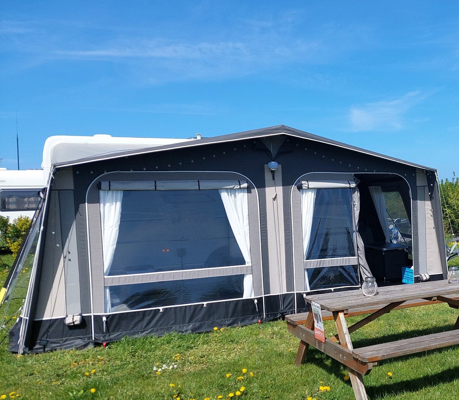 voortent Isabella Nordic 300 omloopmaat 940, Ophalen, Zo goed als nieuw