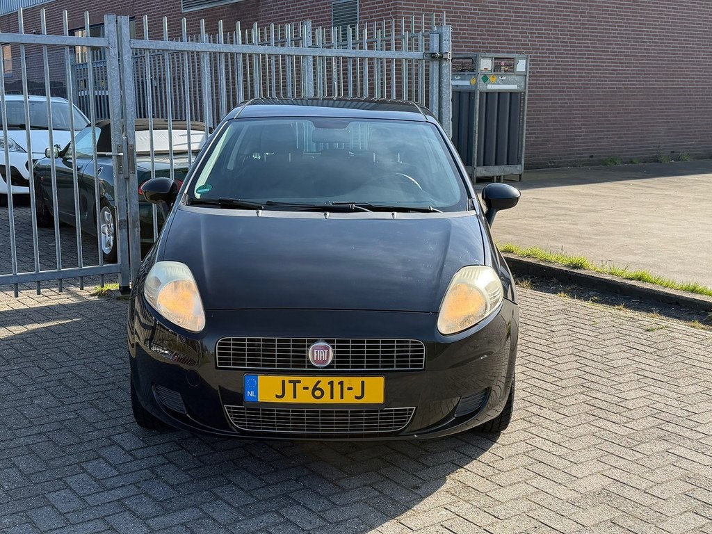 Fiat Grande Punto 1.4 Active NIEUWE APK! NL AUTO NAP! Airco, Auto's, Fiat, Voorwielaandrijving, Stof, Zwart, 4 cilinders