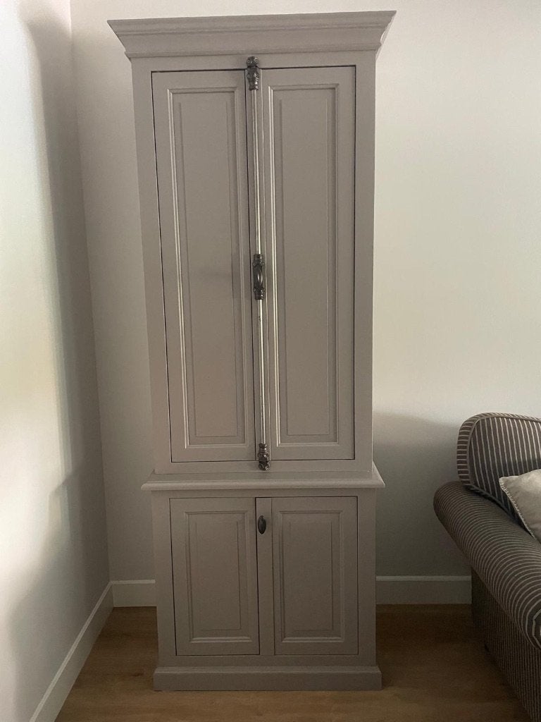 Taupe buffetkast, Huis en Inrichting, Kasten | Buffetkasten, Ophalen, Met deur(en), 200 cm of meer, Klassiek