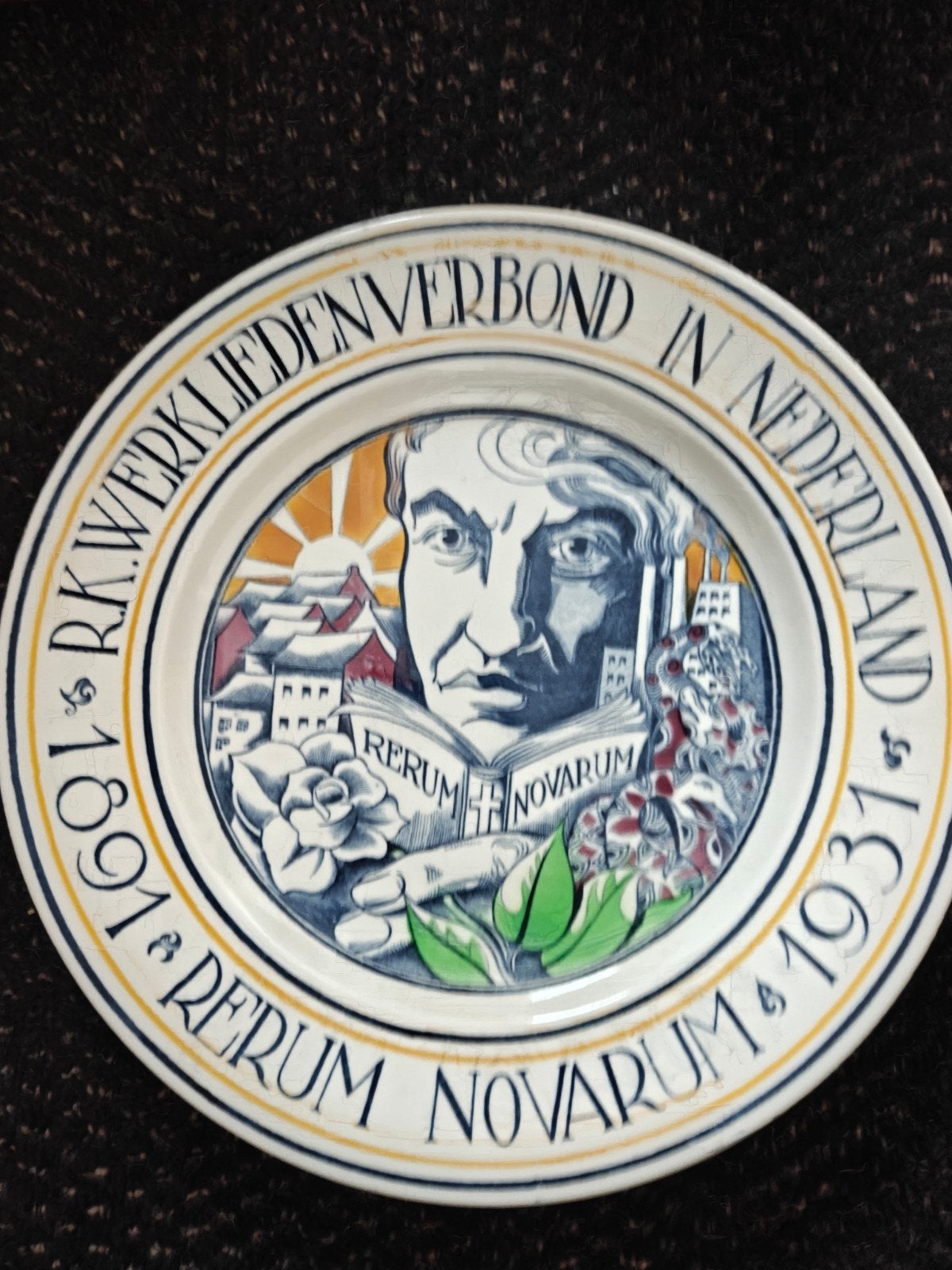 Antiek gedenkbord Rerum Novarum 1931 - De Sphinx, Ophalen of Verzenden
