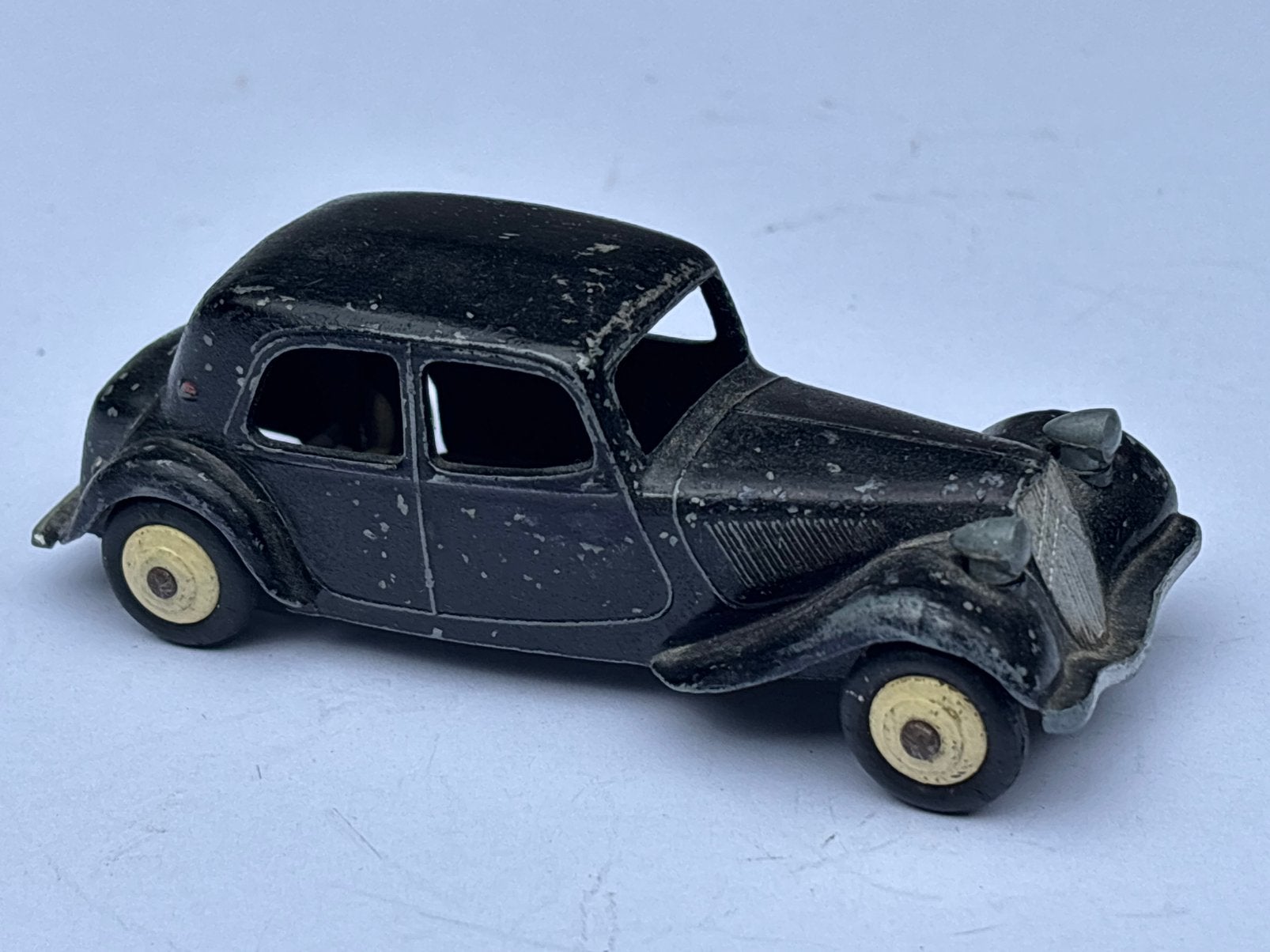 Dinky Toys 24N Citroën Traction Avant 11BL * OUD & UNTOUCHED, Ophalen of Verzenden, Gebruikt, Auto, Dinky Toys