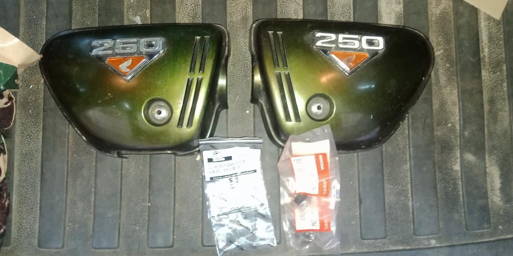 Honda CB250K0 K1 zijscherm set groen, Motoren, Onderdelen | Oldtimers, Ophalen of Verzenden, Gebruikt