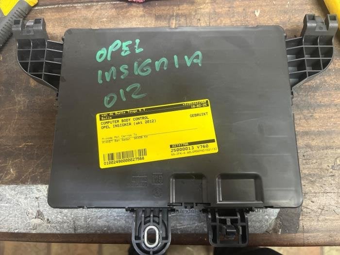 Computer Body Control van een Opel Insignia, Gebruikt, -, -, Opel