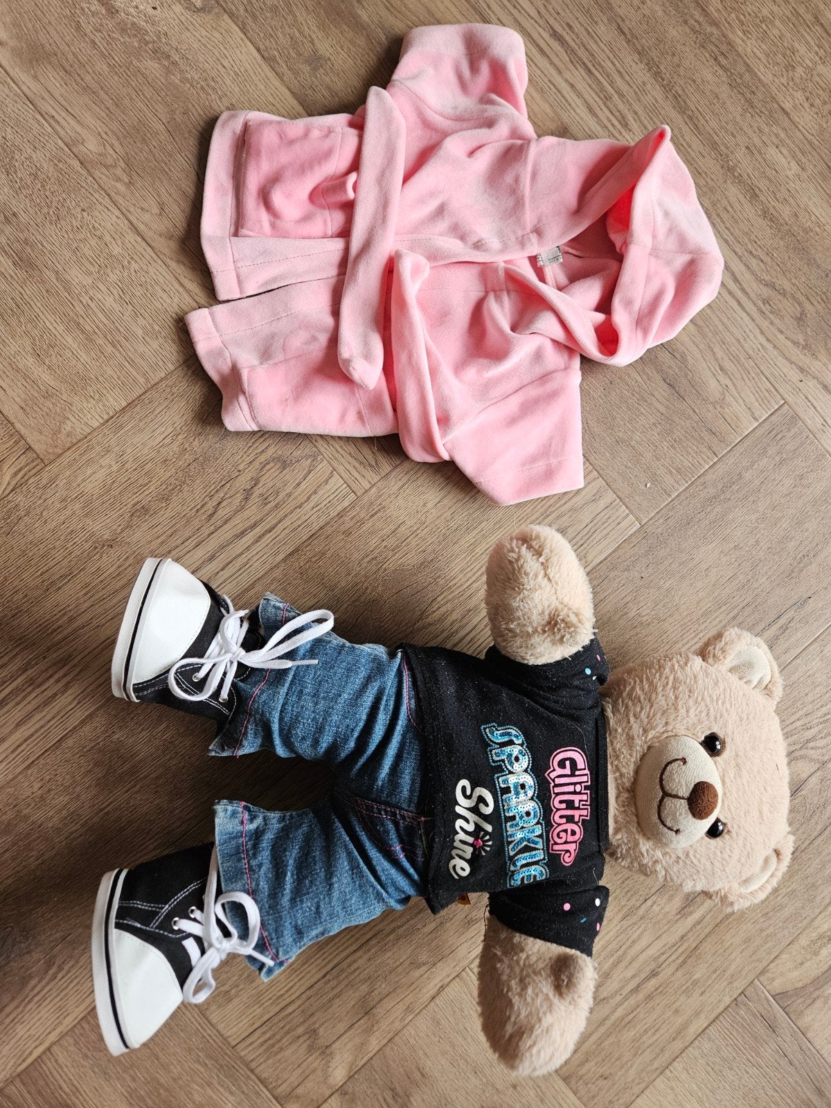 Beer van Beertjeskleertjes met extra set kleding, Beer, Ophalen of Verzenden, Zo goed als nieuw, Middelgroot (20 tot 80 cm)