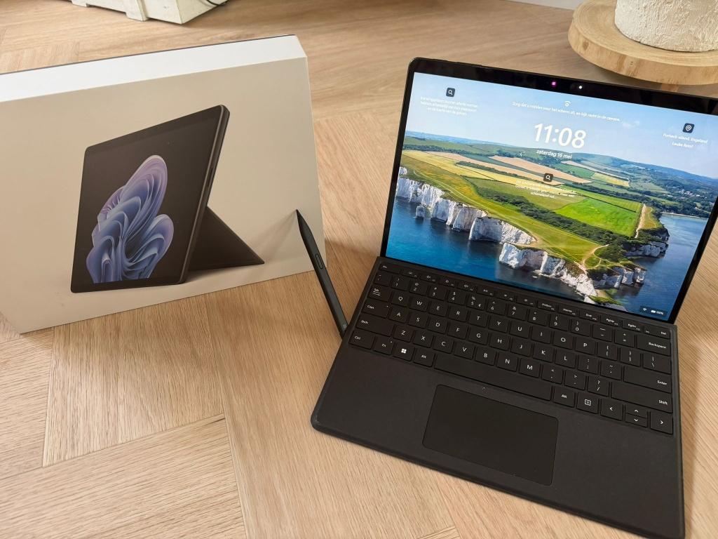 Microsoft Surface Pro 9 i5/256gb met slim pen & type cover, Computers en Software, 13 inch of meer, Ophalen of Verzenden, Zo goed als nieuw