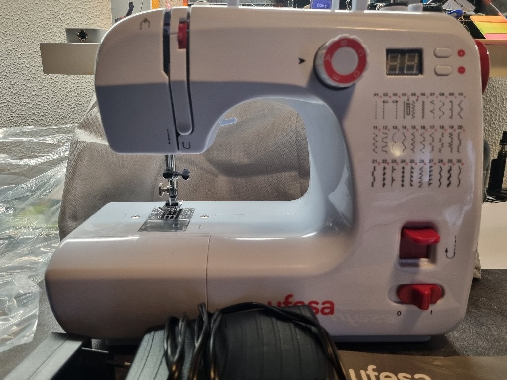 Naaimachine, Ophalen, Zo goed als nieuw, Naaimachine, Overige merken