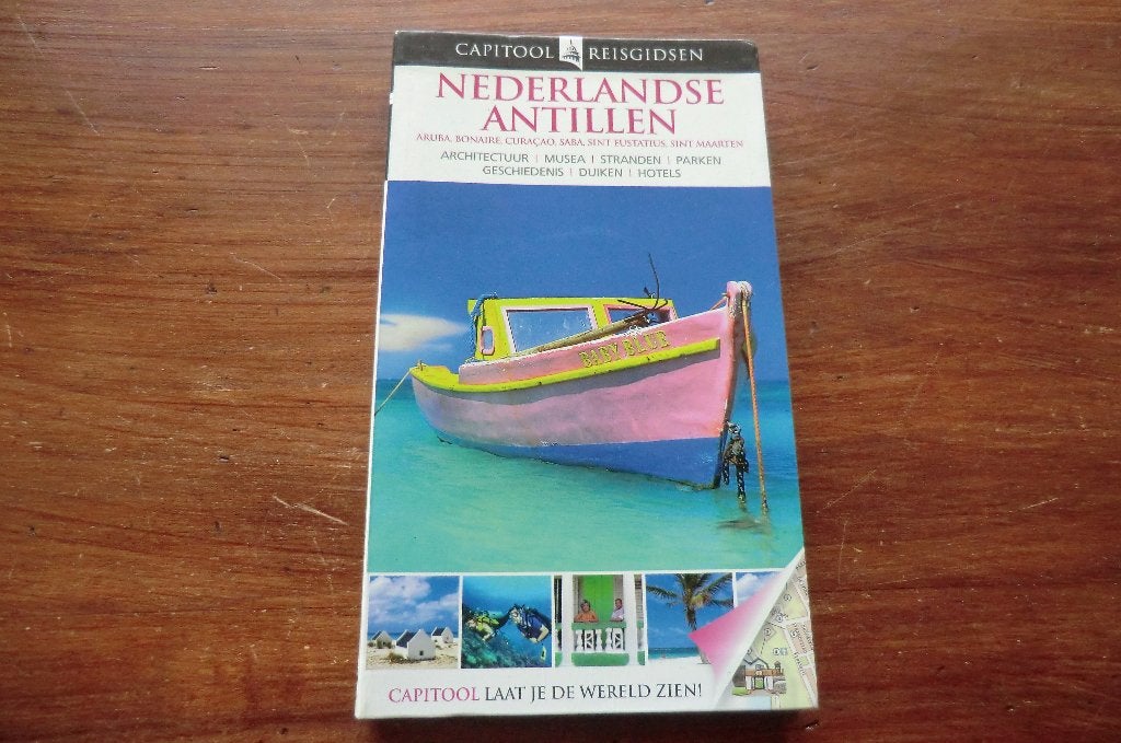 reisgids - Nederlandse Antillen - capitool / Aruba, Curacao, Boeken, Reisgidsen, Gelezen, Capitool, Ophalen of Verzenden, Zuid-Amerika