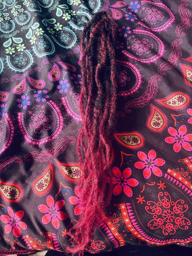 7 dubbele nieuwe synthetische ombre dreads nu voor 15€, Ophalen of Verzenden, Nieuw, Pruik of Haarverlenging
