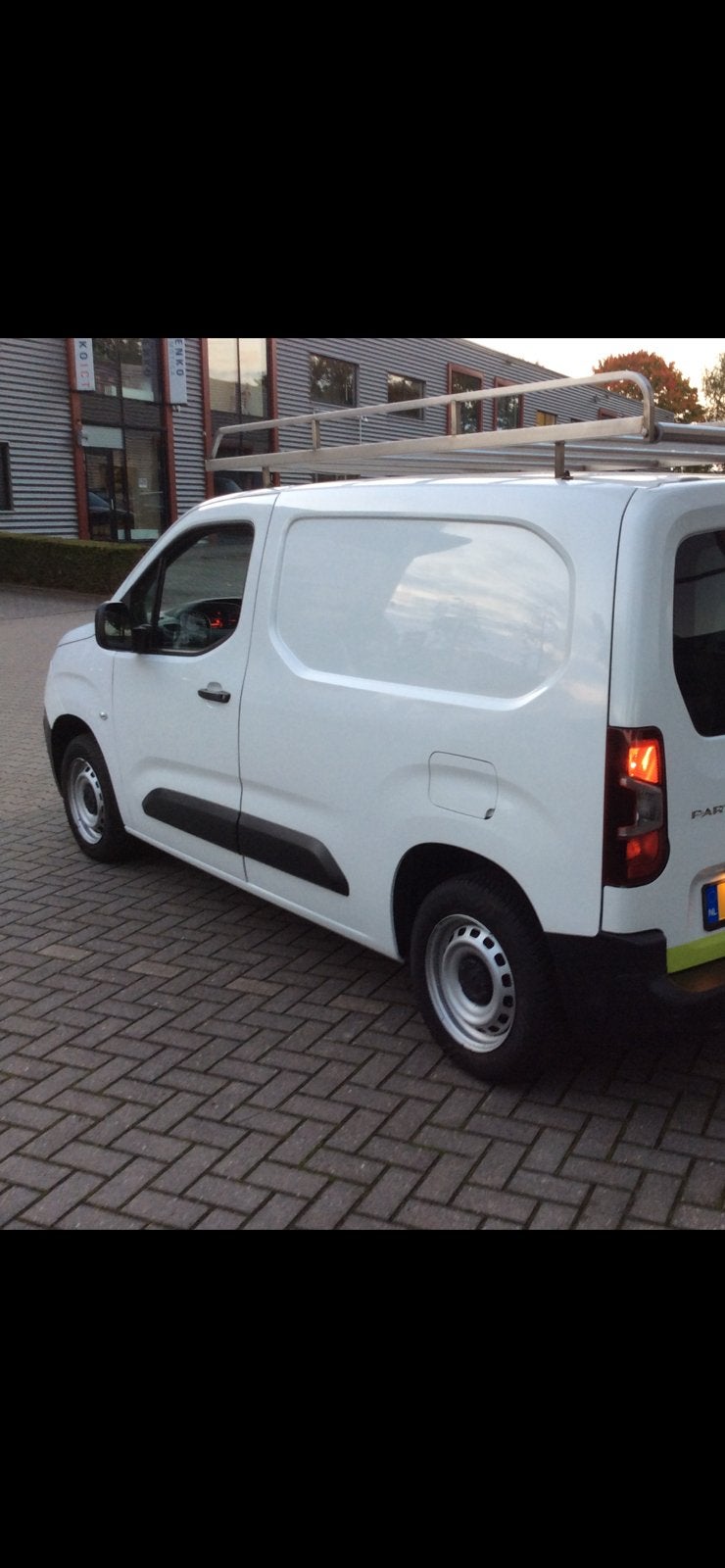Dak imperiaal Peugeot partner 2021, Ophalen