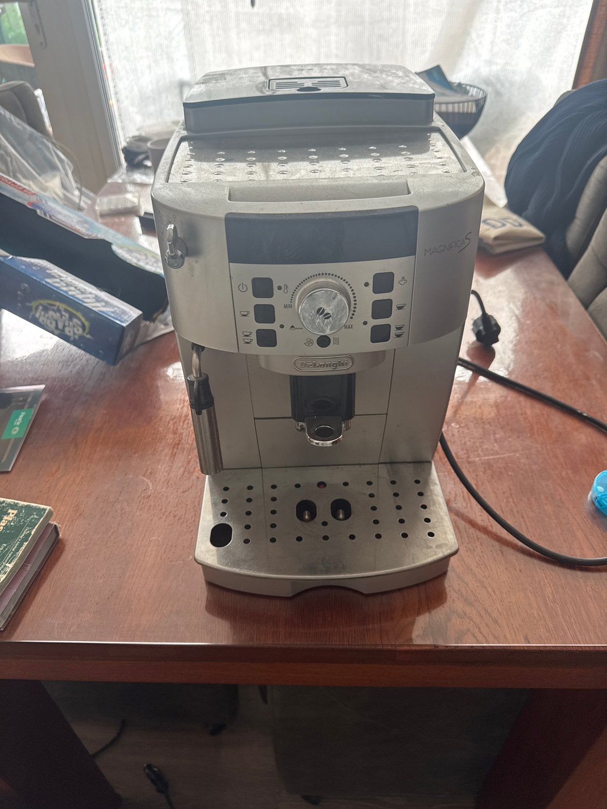 DeLonghi Koffiemachine - Gebruikt, Ophalen, Afneembaar waterreservoir, Gebruikt, Koffiemachine