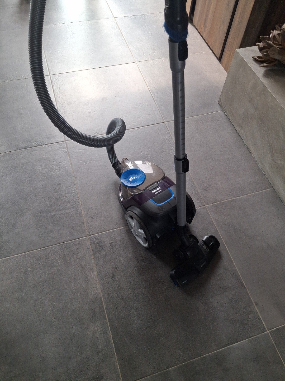 Goedwerkende zakloze stofzuiger, Ophalen, Gebruikt, Philips, Minder dan 1200 watt