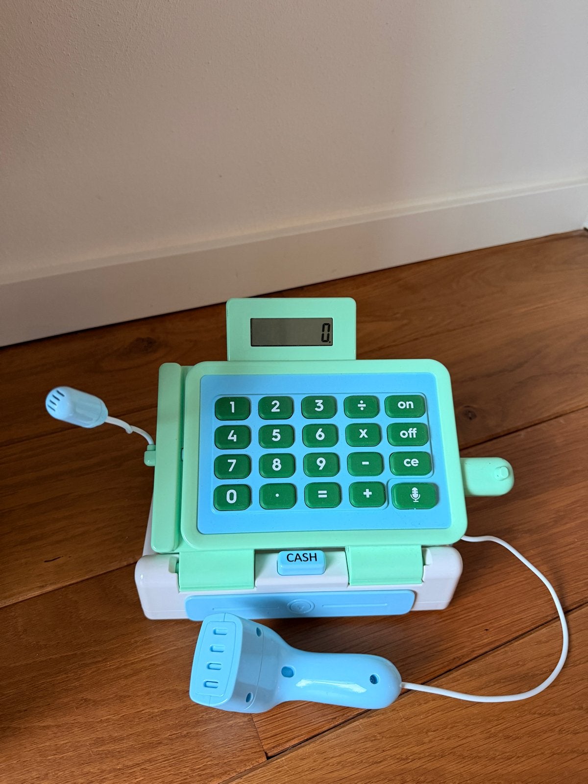 Leuke speelgoed kassa met scanner en microfoon, Ophalen, Gebruikt, Jongen of Meisje