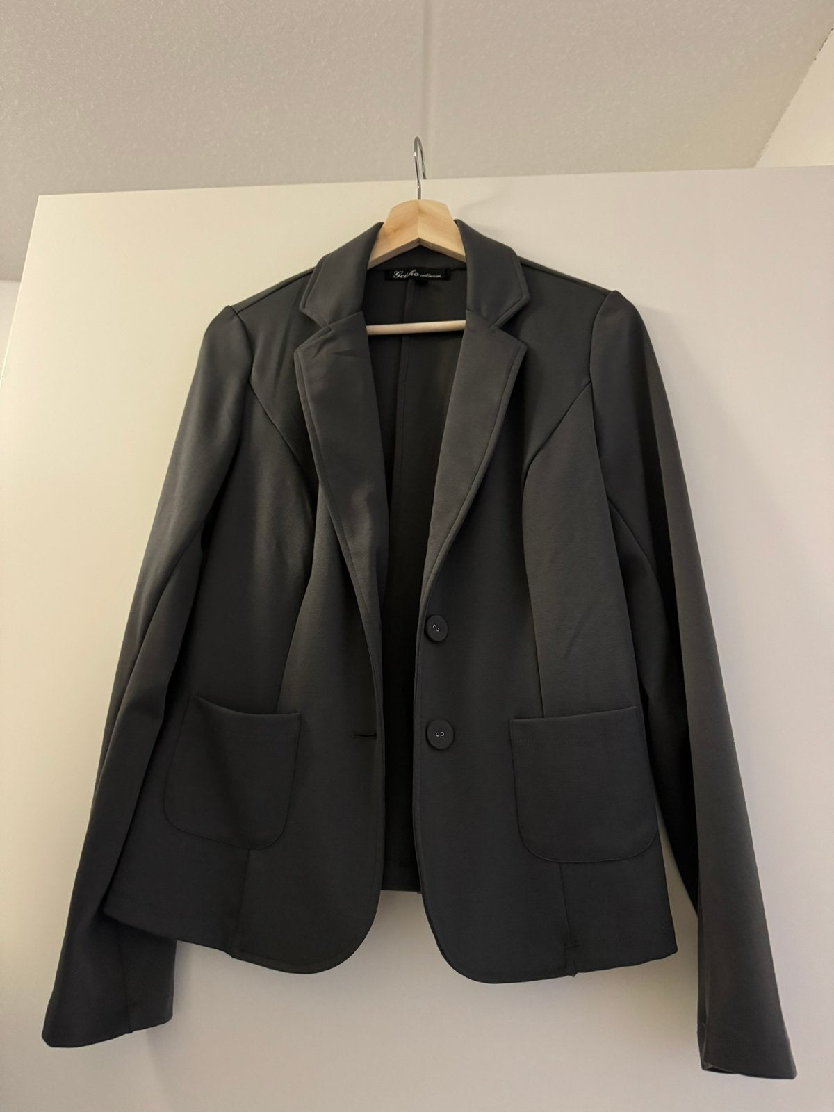 Blazer Geisha kleur grijs/antraciet maat L nieuwstaat, Maat 38/40 (M), Ophalen of Verzenden, Zo goed als nieuw, Jasje