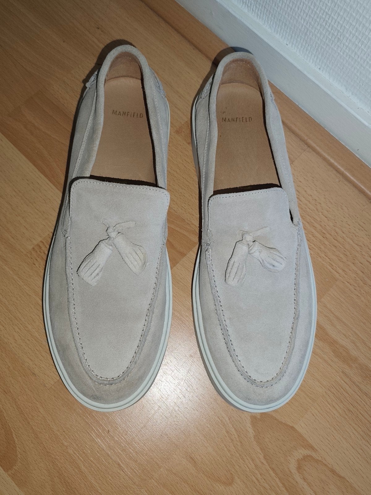 Manfield suède loafers met kwastjes | Maat 44 | Nieuwstaat, Loafers, Manfield, Ophalen of Verzenden, Zo goed als nieuw