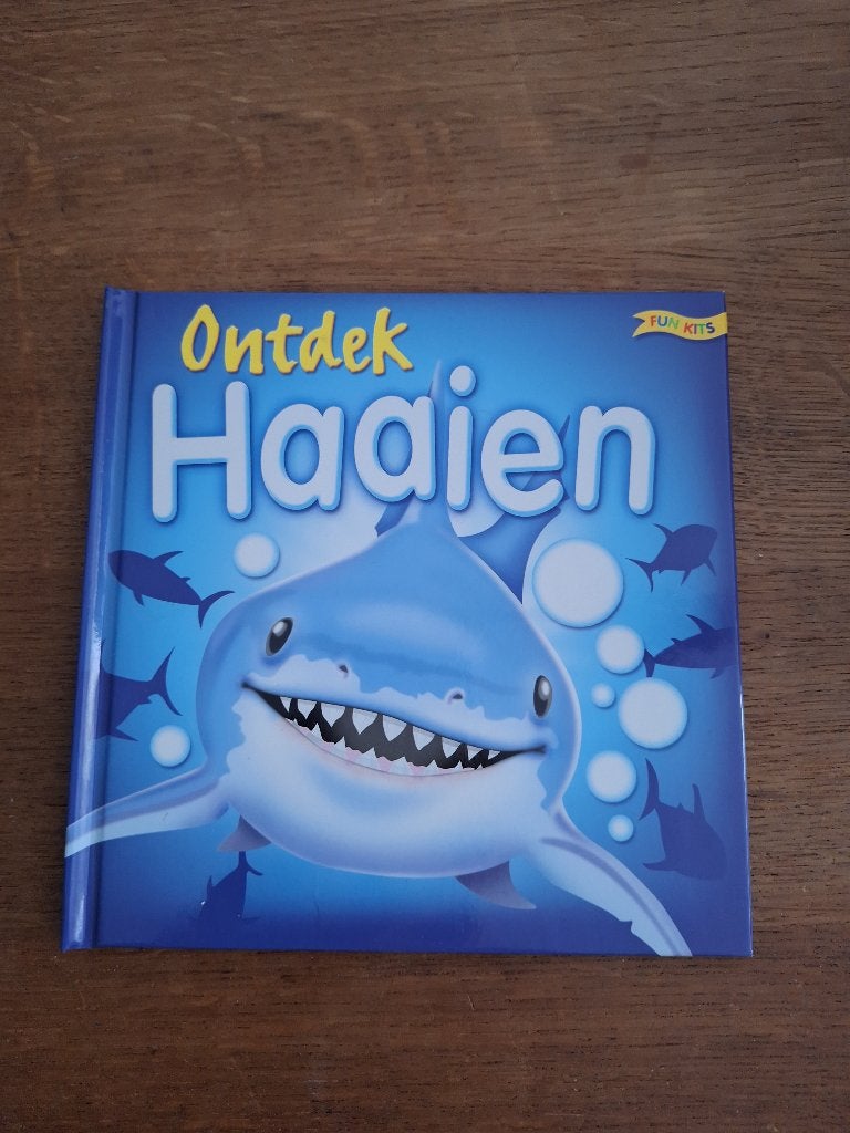 Ontdek Haaien - Educatief boek met knutselpakket, Non-fictie, Zo goed als nieuw, Ophalen, Onbekend