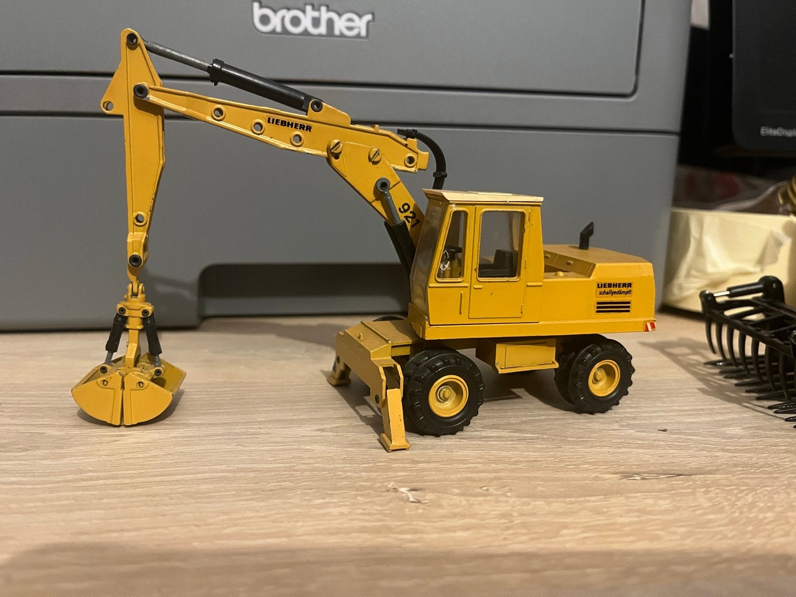 Liebherr 921 Mobiele Graafmachine Model, Ophalen of Verzenden, Zo goed als nieuw, Overige typen, Overige merken