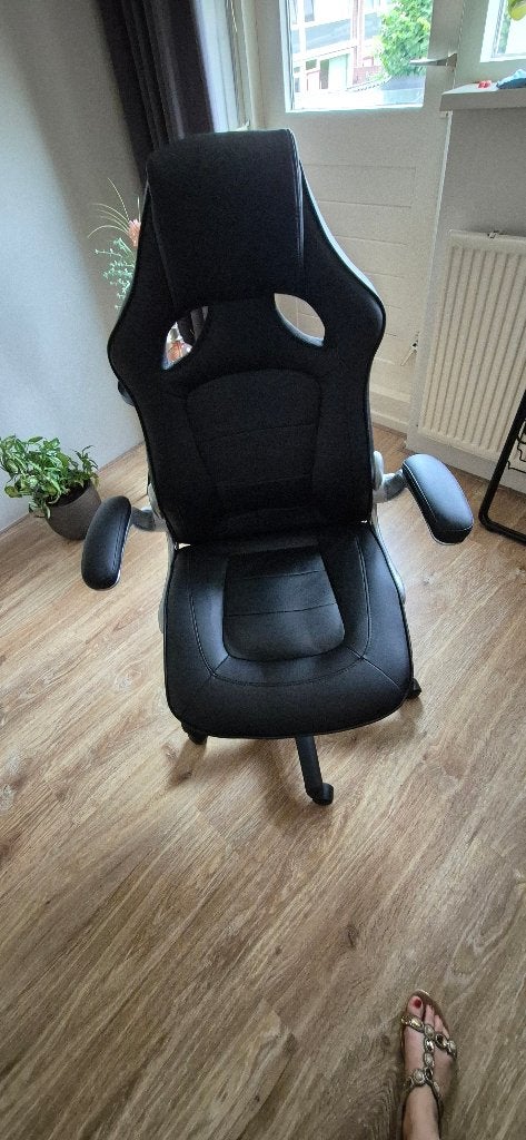 Zwarte Gaming Bureaustoel - Comfortabel en Ergonomisch, Ophalen, Zwart, Zo goed als nieuw, Gaming bureaustoel