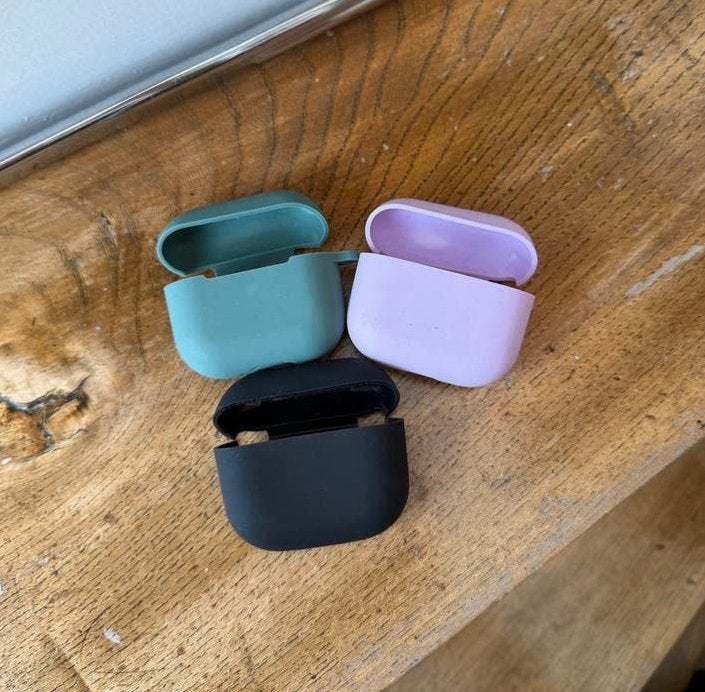 3x Airpods 3 hoesje siliconen, Ophalen of Verzenden, Zo goed als nieuw