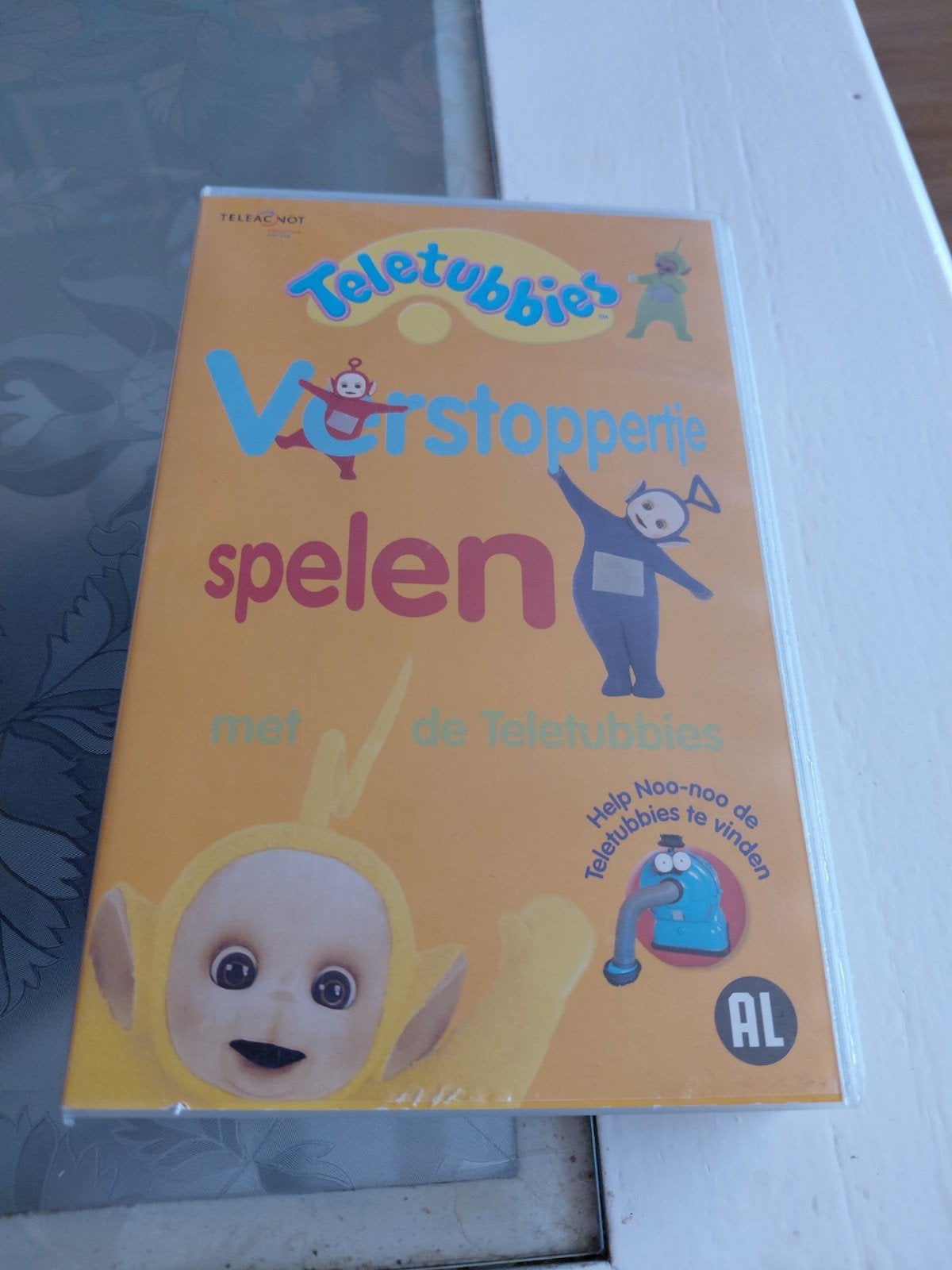 Verstoppertje spelen met De Teletubbies videoband., Gebruikt, Alle leeftijden, Ophalen of Verzenden, Kinderprogramma of -film