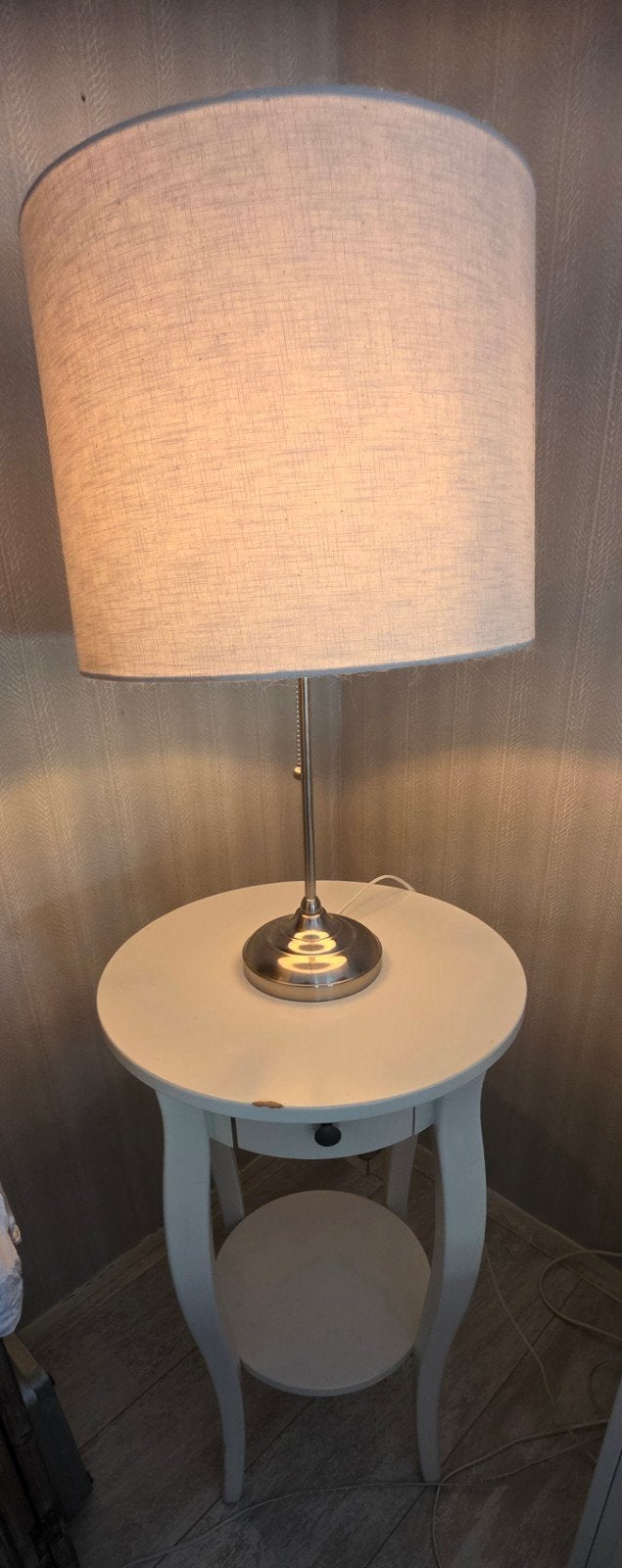 Ikea Hemnes wit rond nachtkastje/ bijzettafeltje met lade, Ophalen, Minder dan 55 cm, Gebruikt, Klassiek, functioneel
