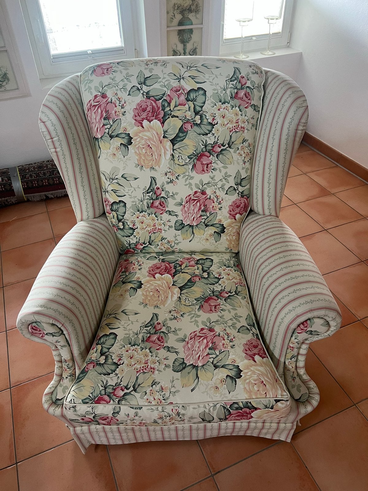 Gerestaureerde oorfauteuil met Laura Ashley stof, Ophalen, Zo goed als nieuw, Stof