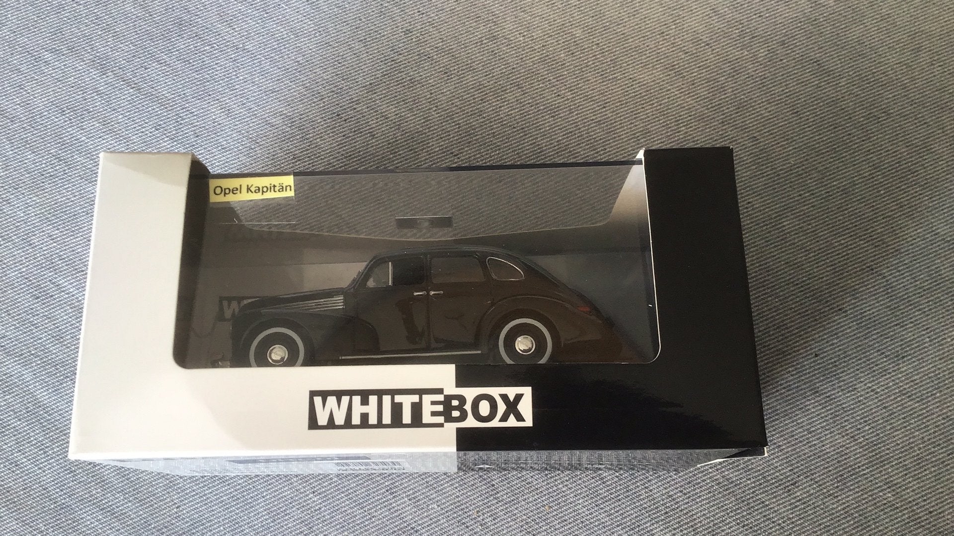 WHITEBOX OPEL KAPITAN NIEUW+DOOS+VITRINE  DAS KWALITEIT ZEG, Ophalen of Verzenden, Nieuw, Auto, Overige merken