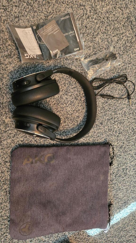 AKG Y600NC Koptelefoon, Audio, Tv en Foto, Koptelefoons, Ophalen of Verzenden, Zo goed als nieuw, Overige merken