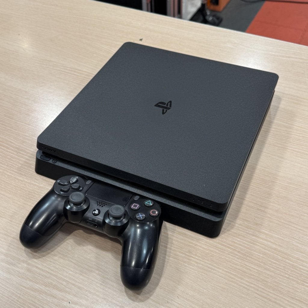 Sony Playstation 4 Slim 1TB Met controller en kabels, Spelcomputers en Games, Spelcomputers | Sony PlayStation 4, Sony, Gebruikt