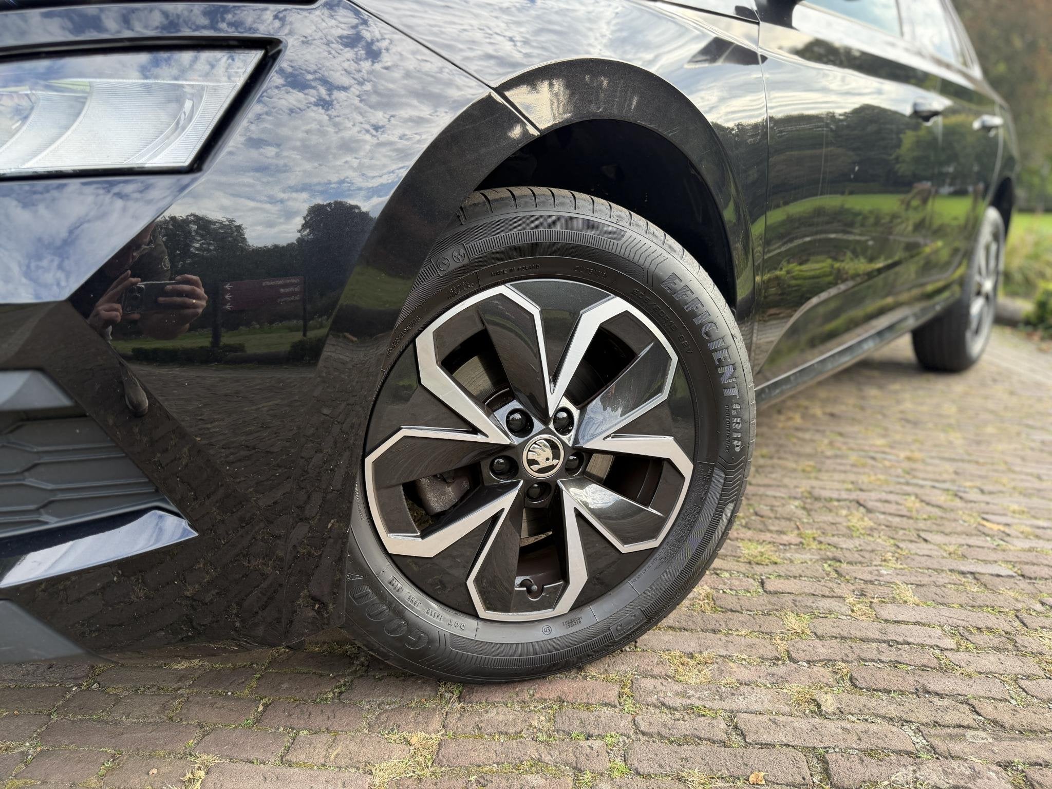 Skoda Kamiq 1.5 TSI ACT Sport Business | 150 PK | DSG | PDC, Lane Keeping Assist, Euro 6, 4 cilinders, 150 pk