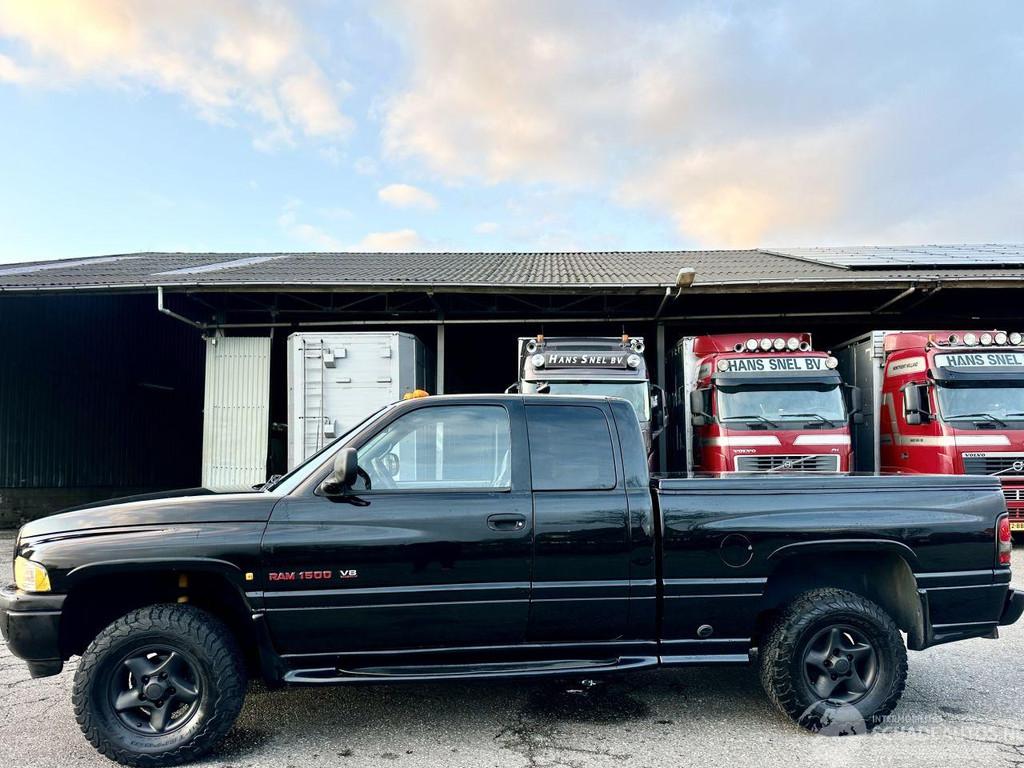 Dodge Ram 1500 V8 Magnum 4x4 lpg automaat - nap - uitlaat kl, Auto diversen, Schadeauto's, Automaat, Zwart, SUV of Terreinwagen