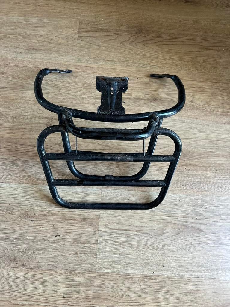Klapdrager achter vespa sprint zwart (heeft wat roest), Ophalen of Verzenden