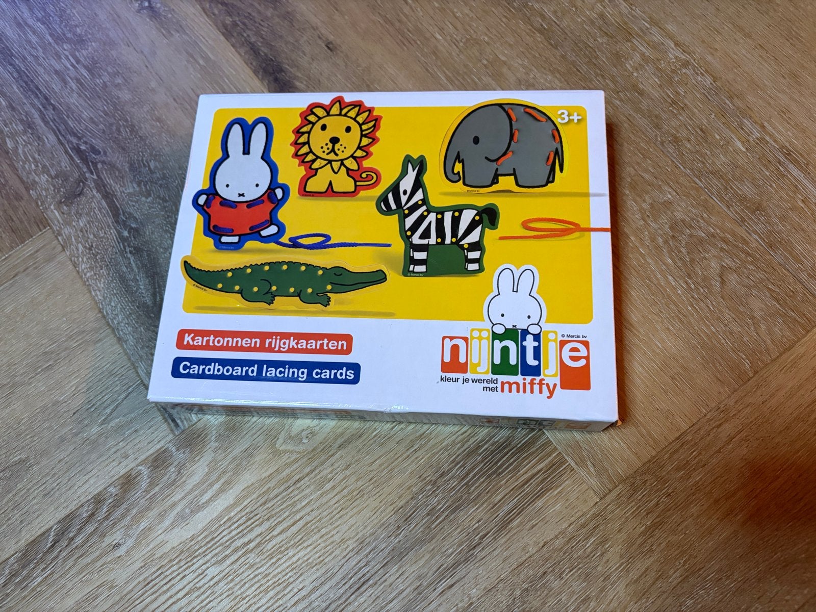 Nijntje Kartonnen Rijgkaarten - Nieuwstaat, Ophalen of Verzenden, Zo goed als nieuw, Knutselen