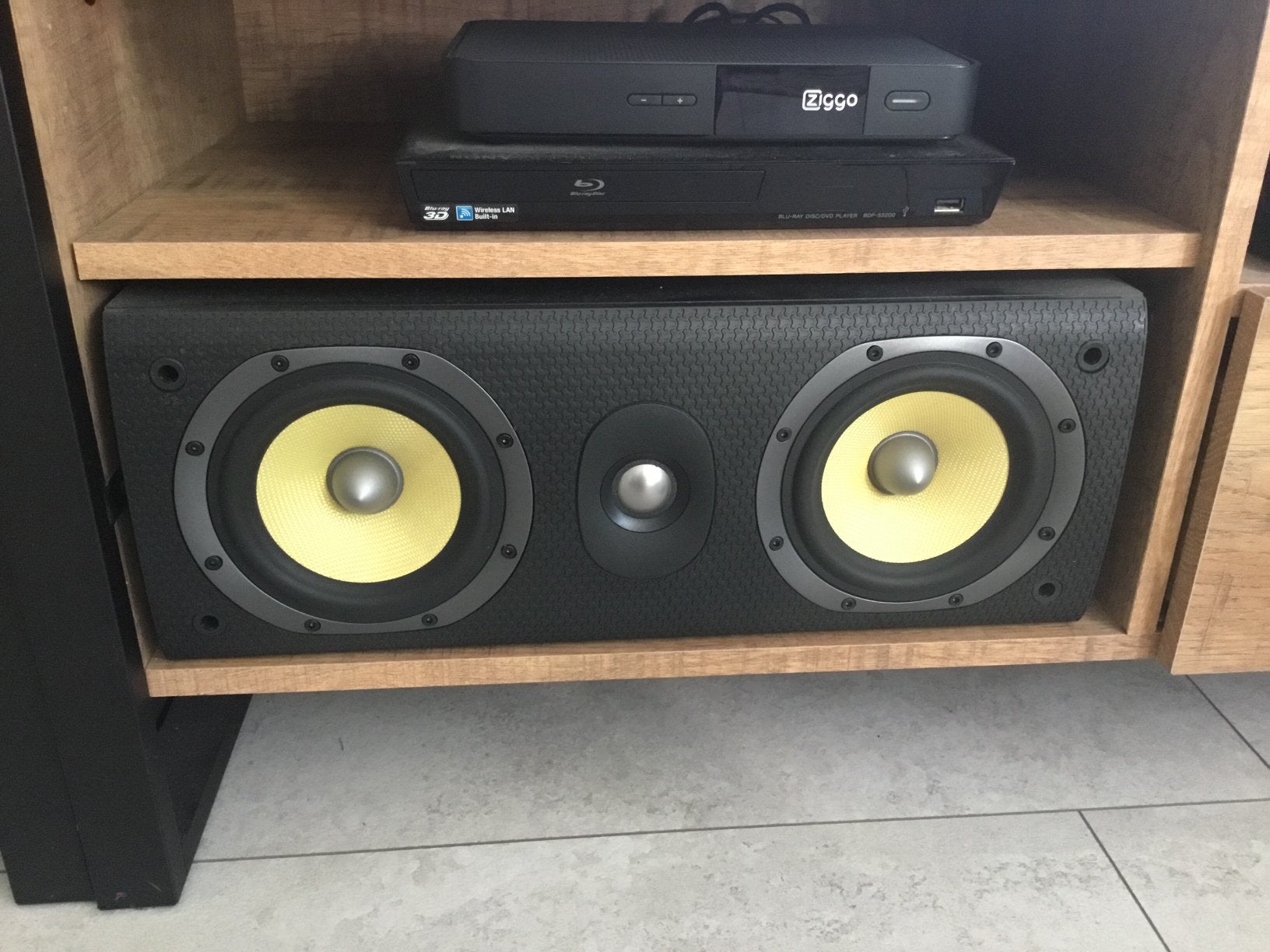Bowers & Wilkinson boxen en of center speaker, Stereo speakers, Ophalen of Verzenden, Zo goed als nieuw, 60 tot 120 watt