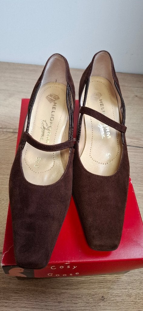 Helioform Elegance Bruin Suède Pumps - Maat 39, Pumps, Bruin, Onbekend, Ophalen of Verzenden