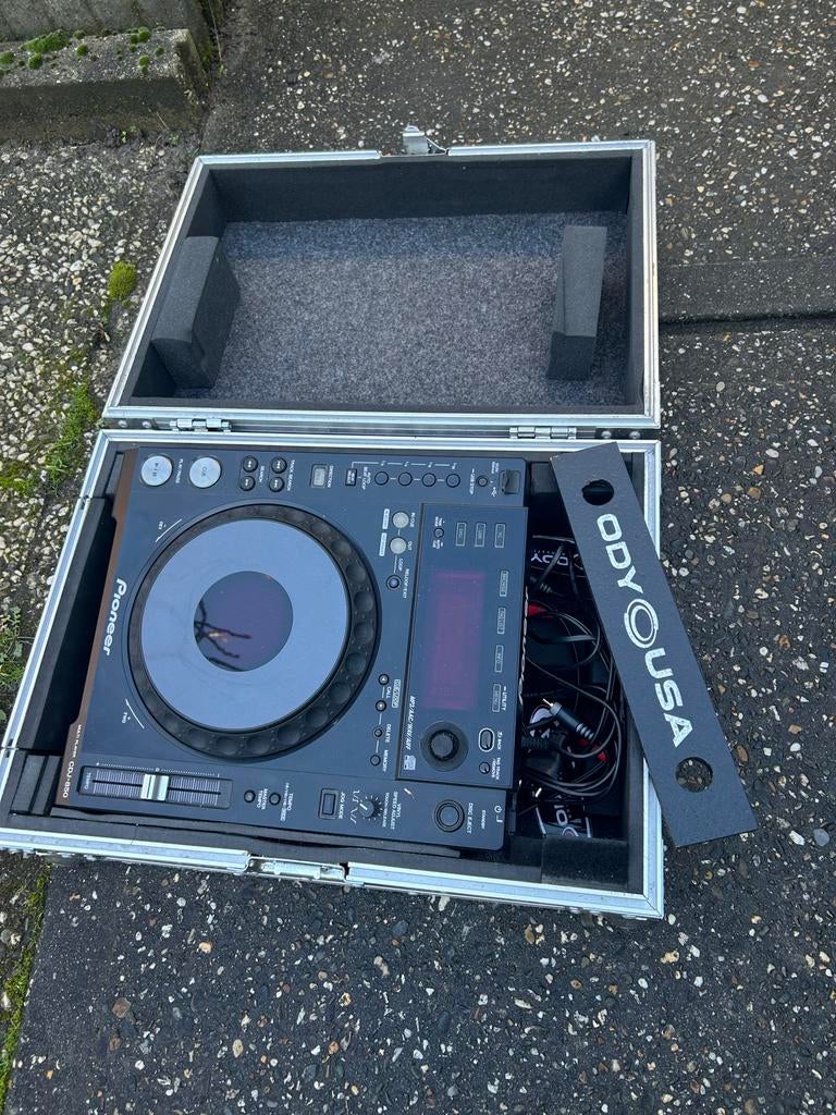 Pioneer CDJ-800 MK2 in Odyssa USA Flightcase, Ophalen of Verzenden, Zo goed als nieuw, Draaitafel, Pioneer
