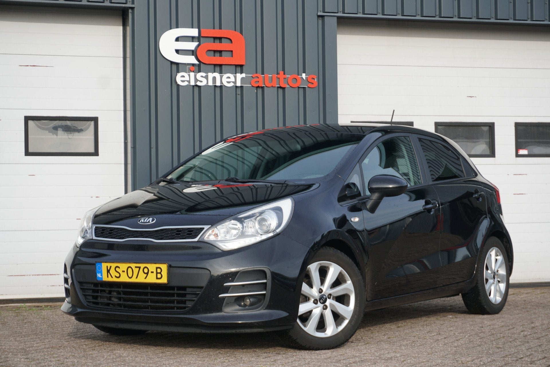 Kia Rio 1.2 CVVT DynamicLine | NAVI | AIRCO | CRUISE | CAMER, 4 cilinders, Zwart, Origineel Nederlands, Bedrijf