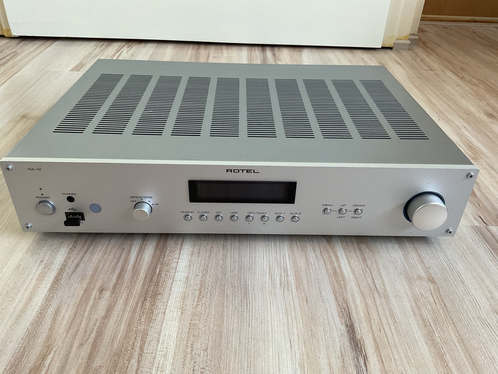 Foto 2 van Rotel RA-10 Geïntegreerde Versterker - Uitstekende Staat
