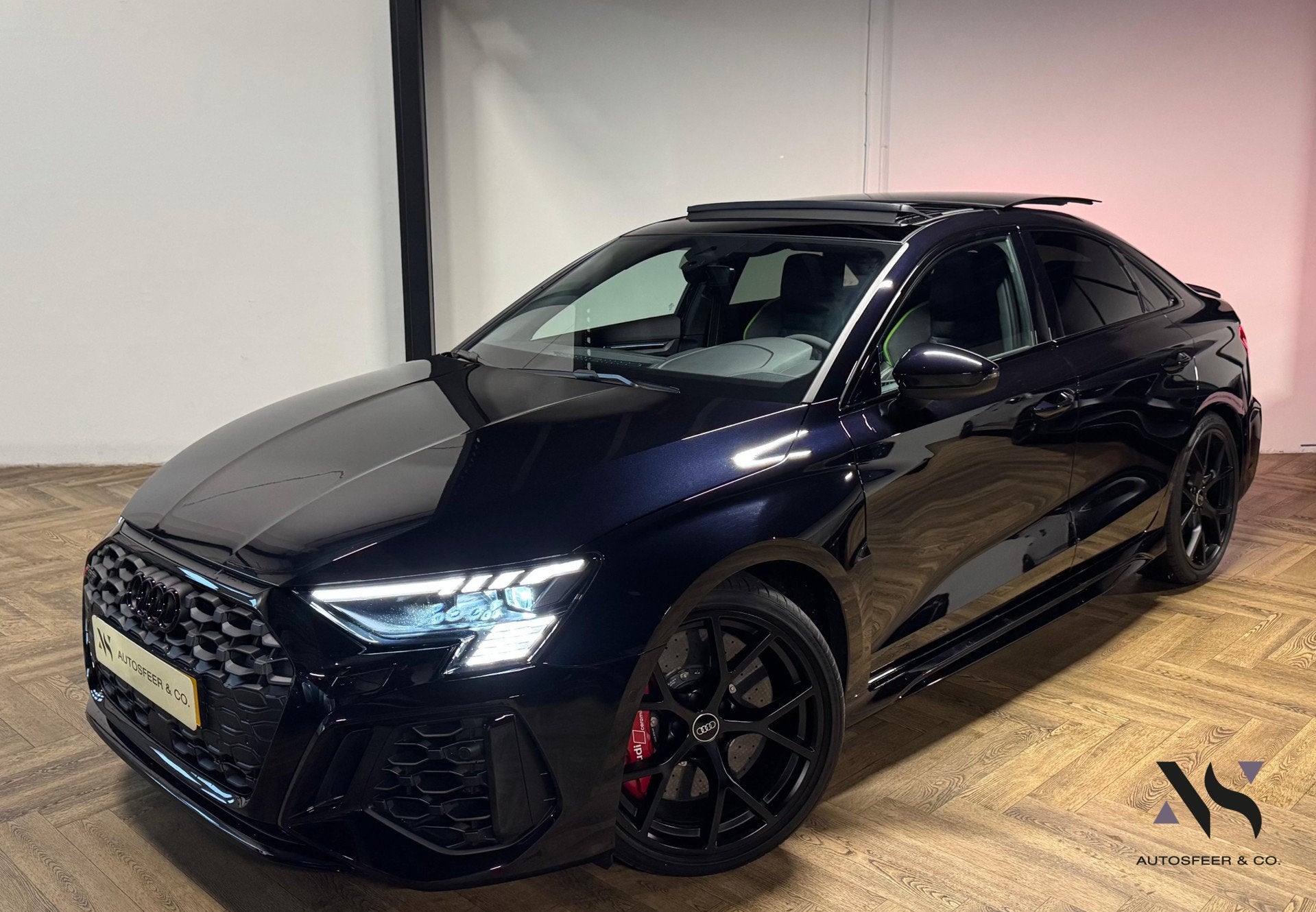 Audi RS3 Limousine 2.5 TFSI RS 3 quattro HULK CERAMIC PANO V, Auto's, Audi, Automaat, Dealer onderhouden, Gebruikt, Zwart