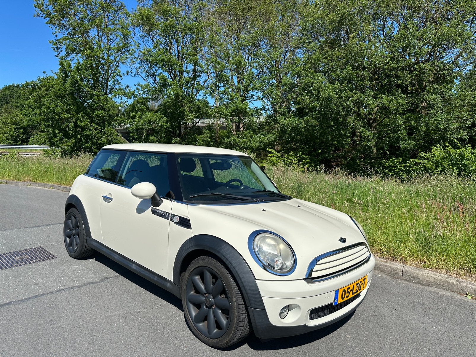 Mini (r56) 1.6 75pk 2010 Wit, Auto's, Mini, Voorwielaandrijving, 4 cilinders, 4 stoelen, Wit