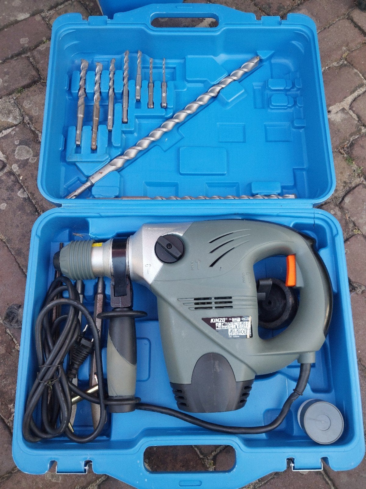 Kinzo Boorhamer 900W met borenset in koffer, Boor- en/of Breekhamer, Ophalen of Verzenden, Klopboormechanisme, Gebruikt