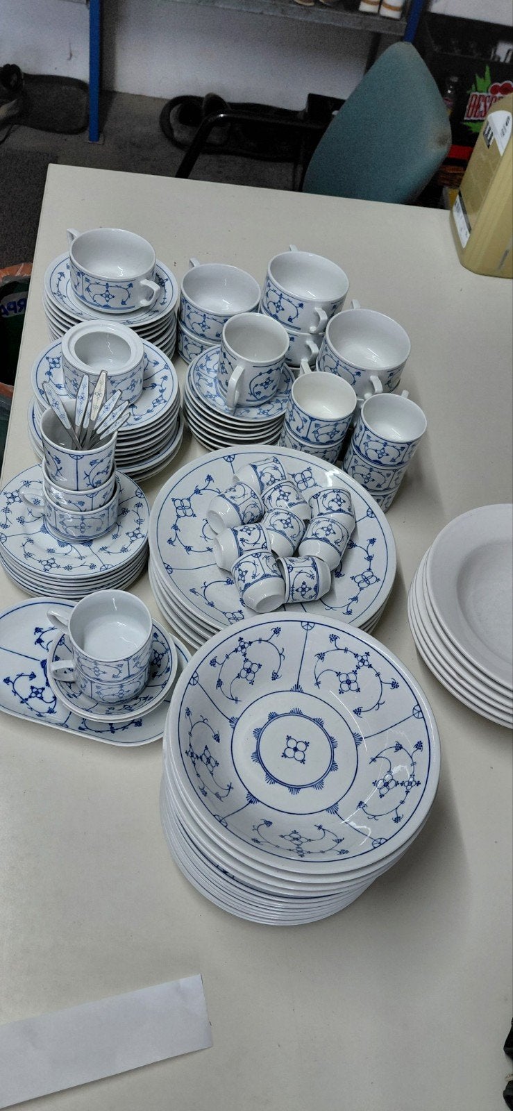 servies Saksisch Blauw, Huis en Inrichting, Ophalen, Porselein, Overige stijlen, Bord(en)